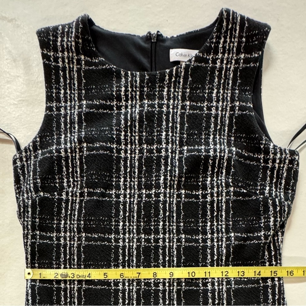 Calvin Klein Textured Black White Plaid Bodycon Sheath Dress (8) - Picture 9 of 17